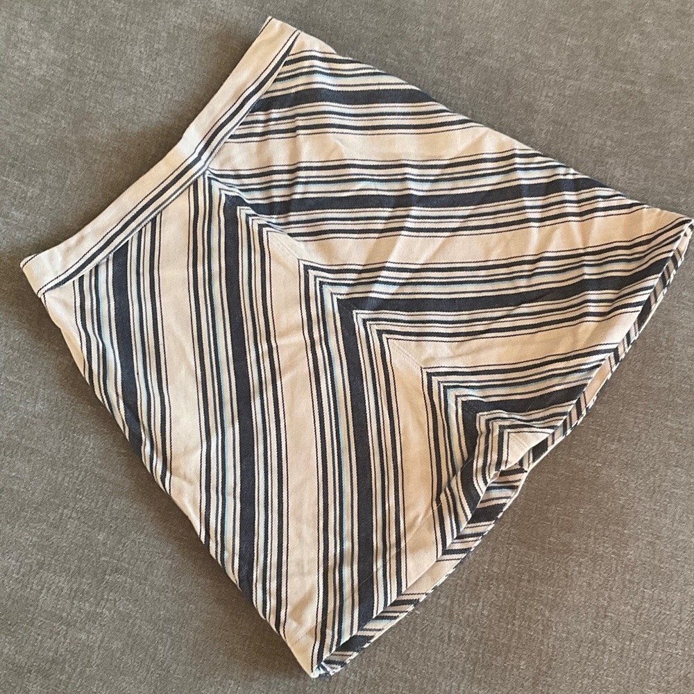 Vintage Y2K Hollister Black and Cream Chevron Skirt